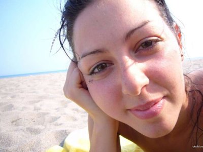 Интимные моменты с обворожительной брюнеткой без одежды