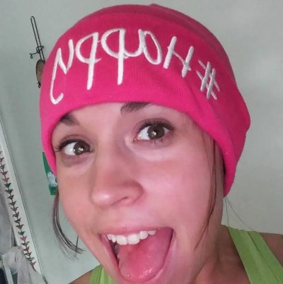 Снимаю, как супруга сосет член