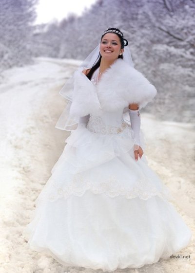 Голая невеста соблазняет - эротическое фото!