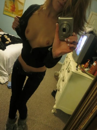 Фото без одежды горячей девчонки