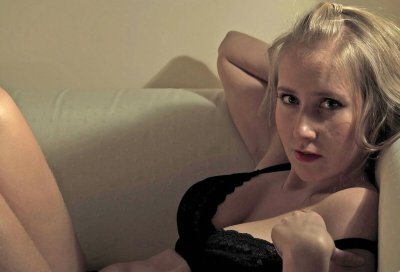 Запечатлел интимные моменты с любимой: домашний секс на камеру!