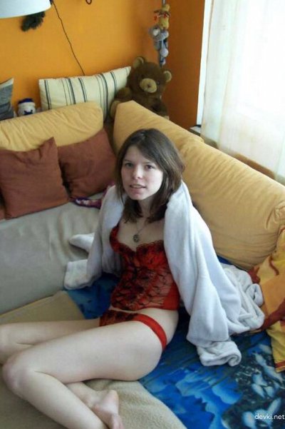 Личные снимки похотливой дамы - откровенные фото!