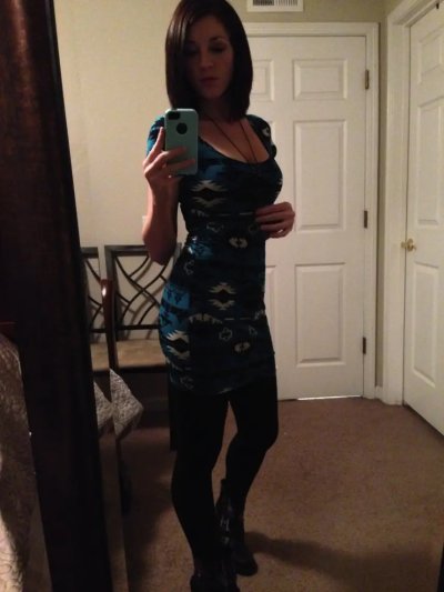 Трусики красотки и еще больше горячих фото