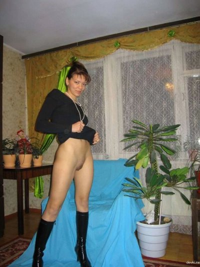 Интимные снимки обнаженной дамы: частные фото взрослой дамы