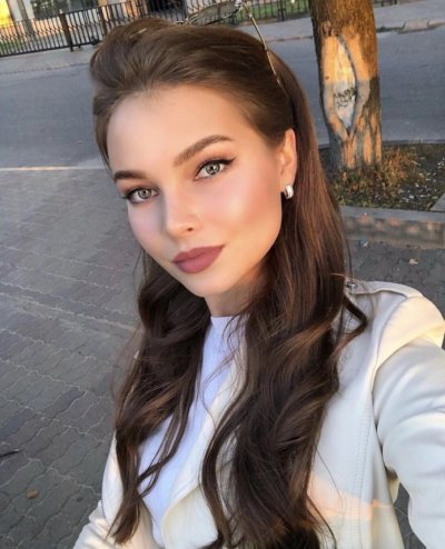 Откровенные фото с соблазнительной красавицей: обнаженное тело и острой формы бесплатно в сети