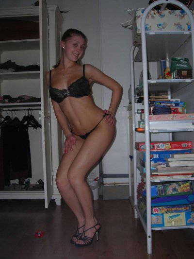 Видео: Жгучие красотки с обворожительным бюстом в домашних условиях