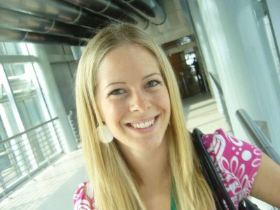 Жгучая красотка в интимном исполнении