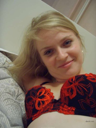 Шлюха раскрывает себя в постели