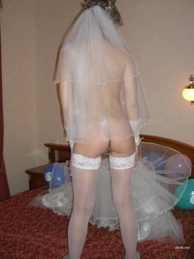 Собственноручно сделанные интимные снимки невесты перед свадьбой