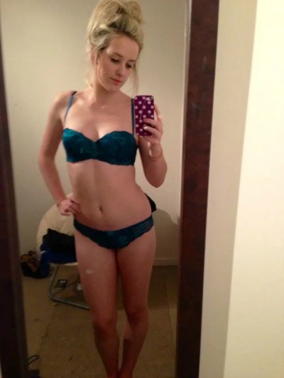 Голое фото симпатичной белокурой