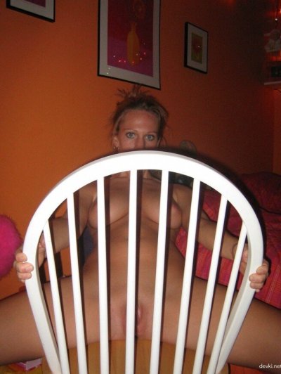 Интимные снимки молодой леди