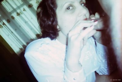 Девчонка открыла свой рот для пышного и красивого толстого члена