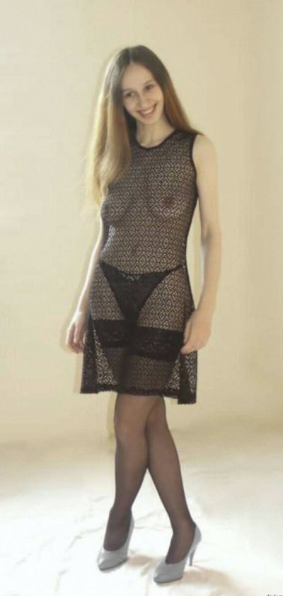 Жена обожает позировать без одежды для фото – это её страсть!