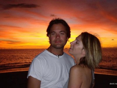 Дрючит молоденькую киску супруги