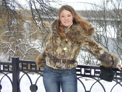 Занимается страстным сексом с девушкой у себя дома – горячие моменты!