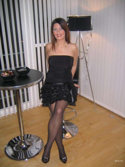 Жгучая красотка отдается без ограничений