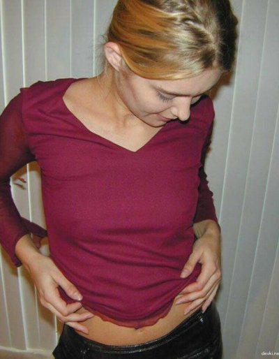 Интимные снимки юной возлюбленной: наслаждайтесь!