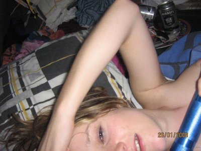 Домашнее видео с красоткой без волосатой киски