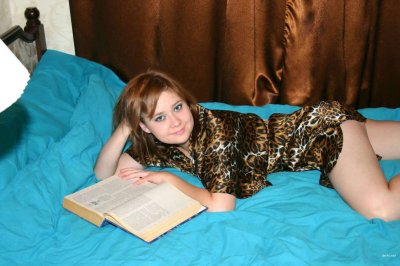 Фотосессия вместо учебы: горячие снимки на порно-сайте!