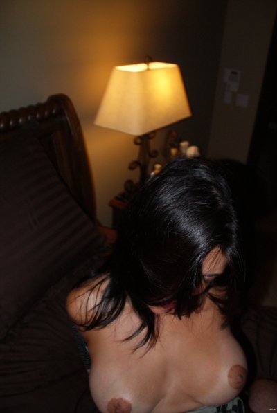 Пышные сиськи девушки: соблазнительные формы для наслаждения