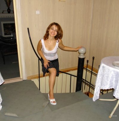 Шикарная брюнетка и ее интимные фантазии