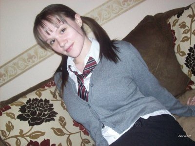 Девушка умело владеет мужским достоинством