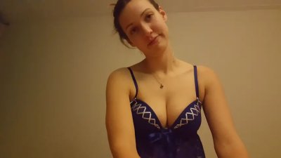 Откровенные фото и селфи голой красотки: интимные снимки в качестве!