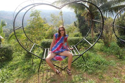 Гладко выбритая киска твоей подружки - взрослые развлечения