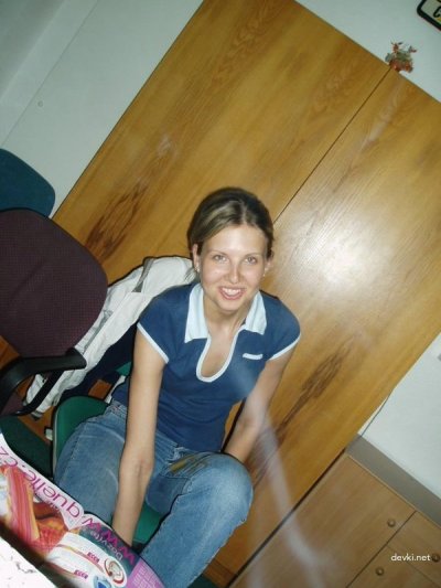 Две девушки проявляют свою любовь друг к другу на частных снимках