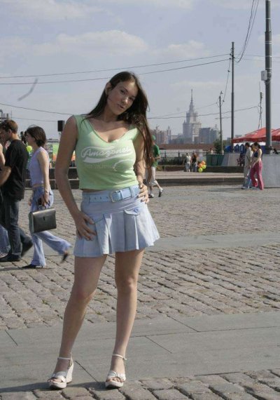 Фото домашнего происхождения с бюстом внушительного размера женщины