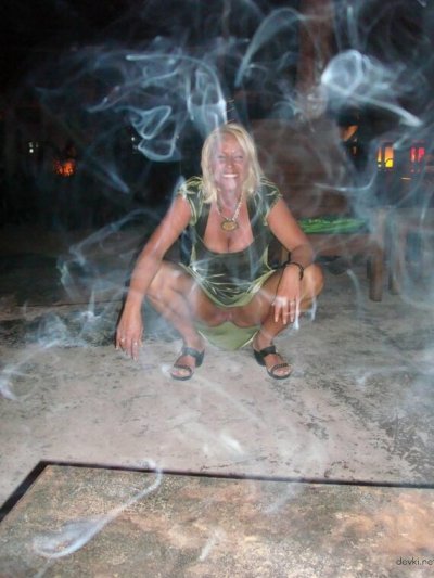 Жопастая мамка с огромными дойками