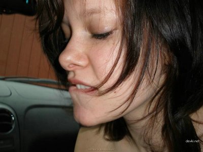 Парень залил свою девушку своим соком