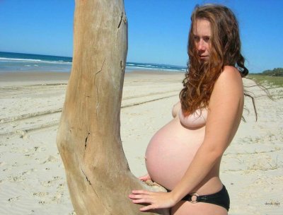 Откровенные фотографии голых беременных девушек в красивых позах