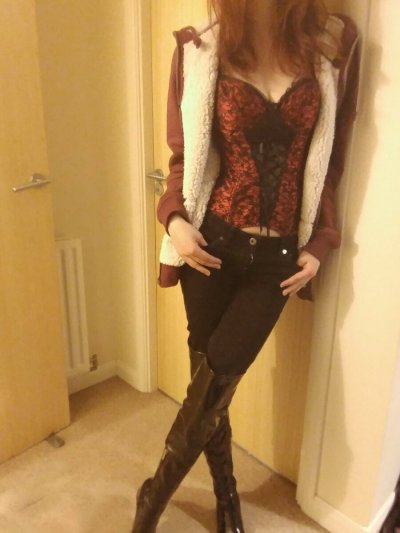 Огненная красотка в чулочках - новое видео!