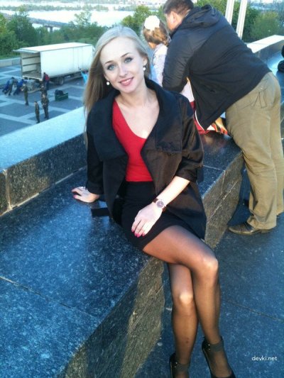 Сексуальные снимки юной ученицы: домашнее порно