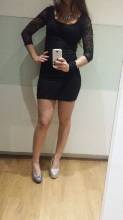 Сексуальные игры молоденькой милашки