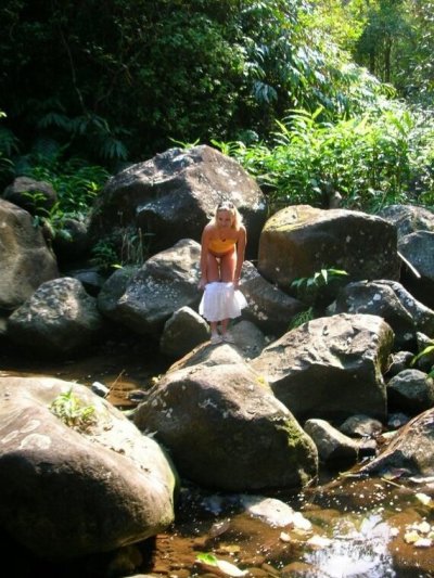 Познакомился с классной телочкой — сиськи и попка в селфи