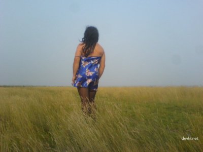 Сексуальное пробуждение красотки на природе