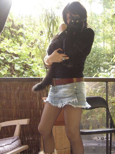 Дырка с влажной киской - готова!