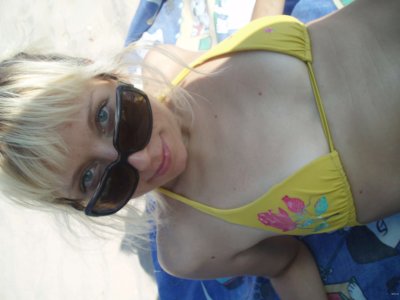 Зрелая блондинка-би: откровенные игры для взрослых, полные страсти!