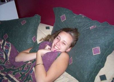 Запечатлел обнаженное тело своей подруги на фото!