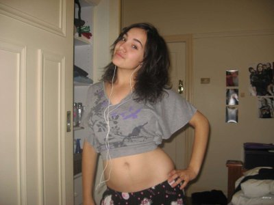 Девушка с яркими рисунками на лице: искусство, страсть и соблазн!