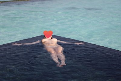 Интимные снимки застенчивой леди: подборка частных фото