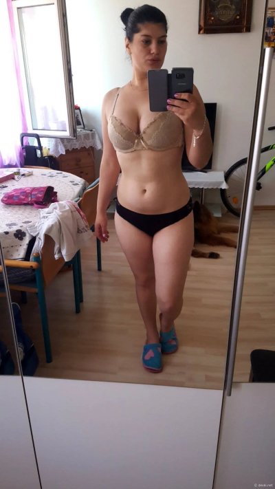 Заводные снимки молодой красотки из Твиттера - страстные фотографии