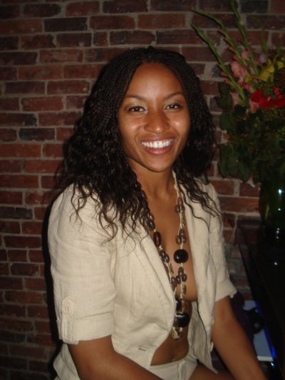 Сексуальные снимки с обнаженной африканской красоткой - эксклюзив!