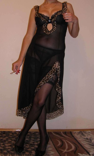 Опытная мамочка в сексуальном нижнем белье