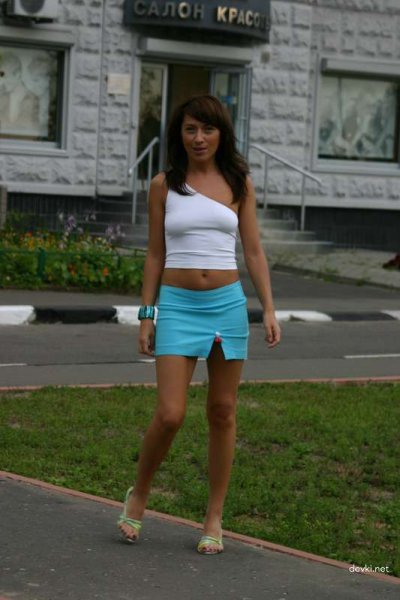 Сексуальные снимки темноволосой красотки