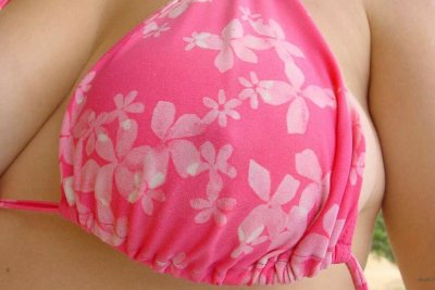 Очарование пышной красавицы: эротика на свежем воздухе в природе