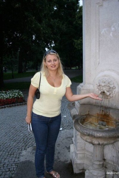 Зачётные сиськи у тёлки — горячее фото