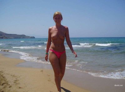 Интимное видео соблазнительной блондины: частное порно.